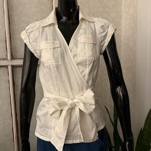 Diane Von Furstenberg 100% Cotton White Wrap Short Cap Sleeve Top Sz 8 Eyelet